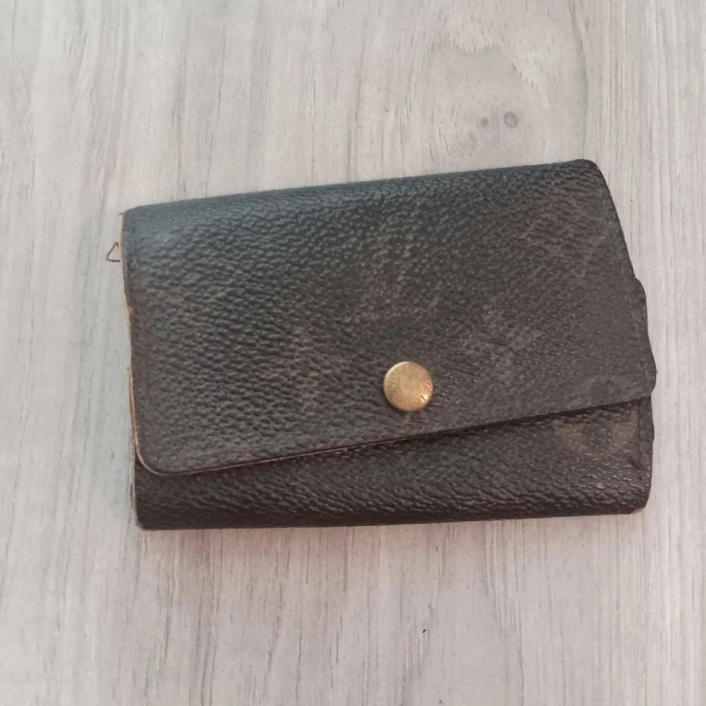 Vintage Louis Vuitton Brown key Wallet with Gold Button